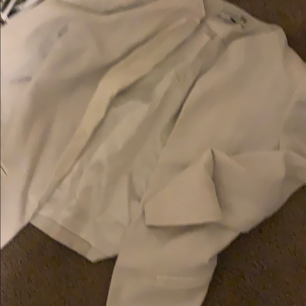 women’s white blazer